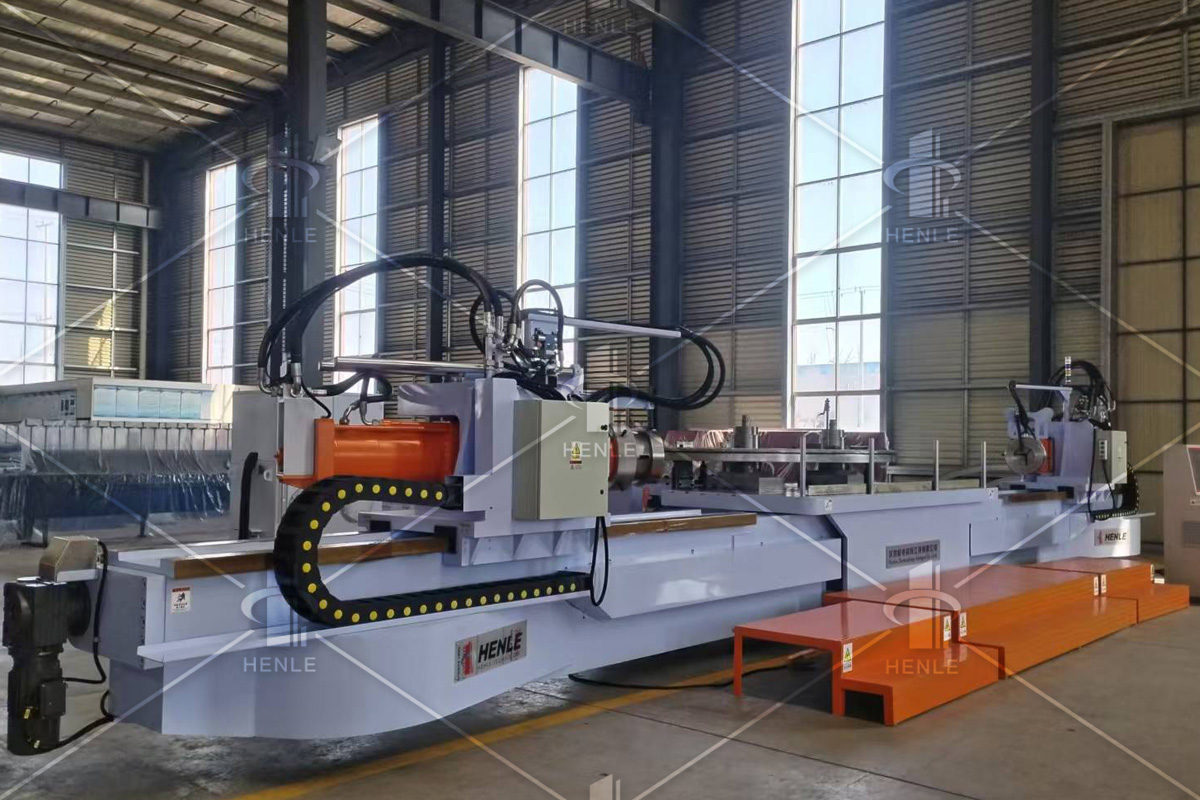 伺服數(shù)控拉彎機(jī)的特點(diǎn)及用途，答案解析